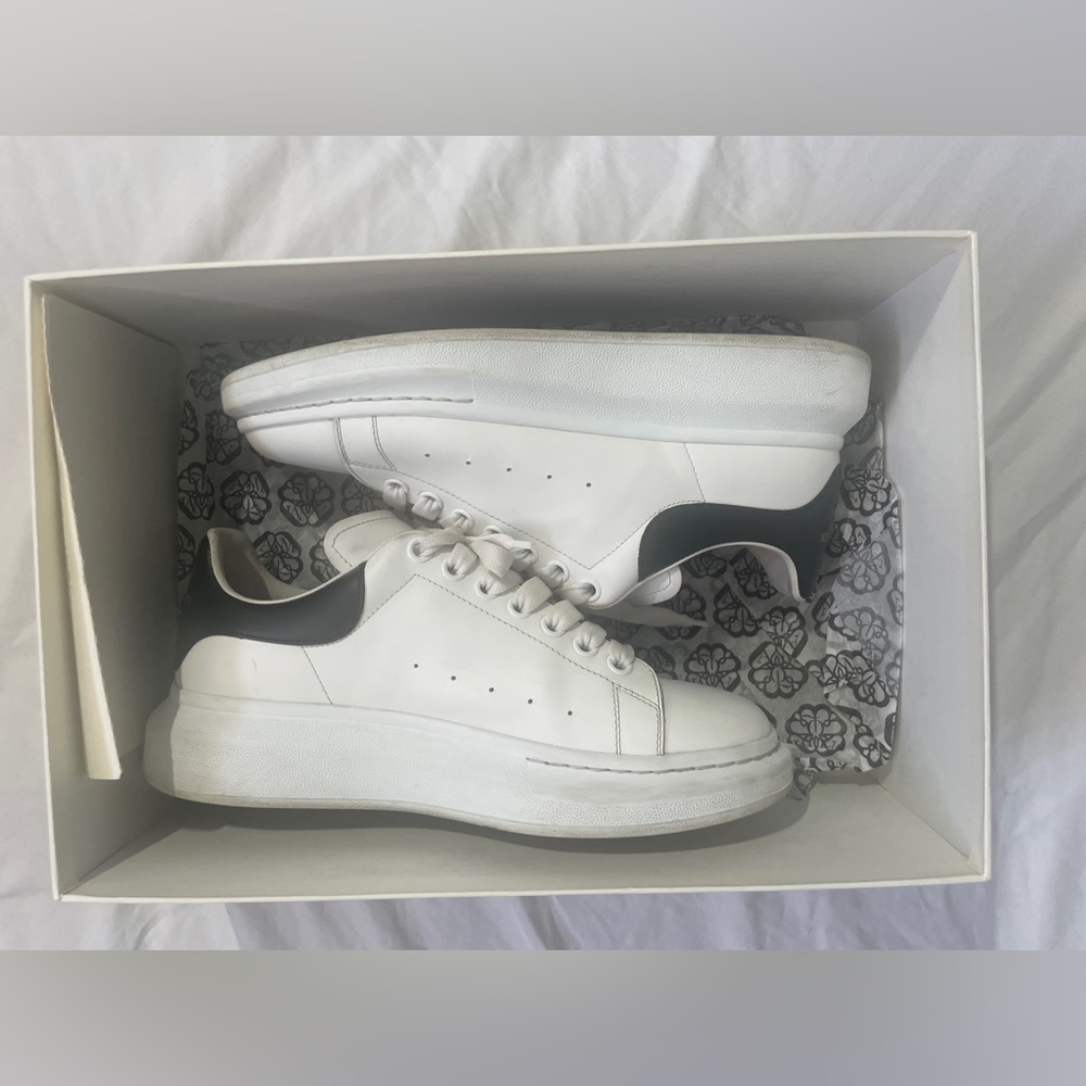 Alexander McQueens 8.5